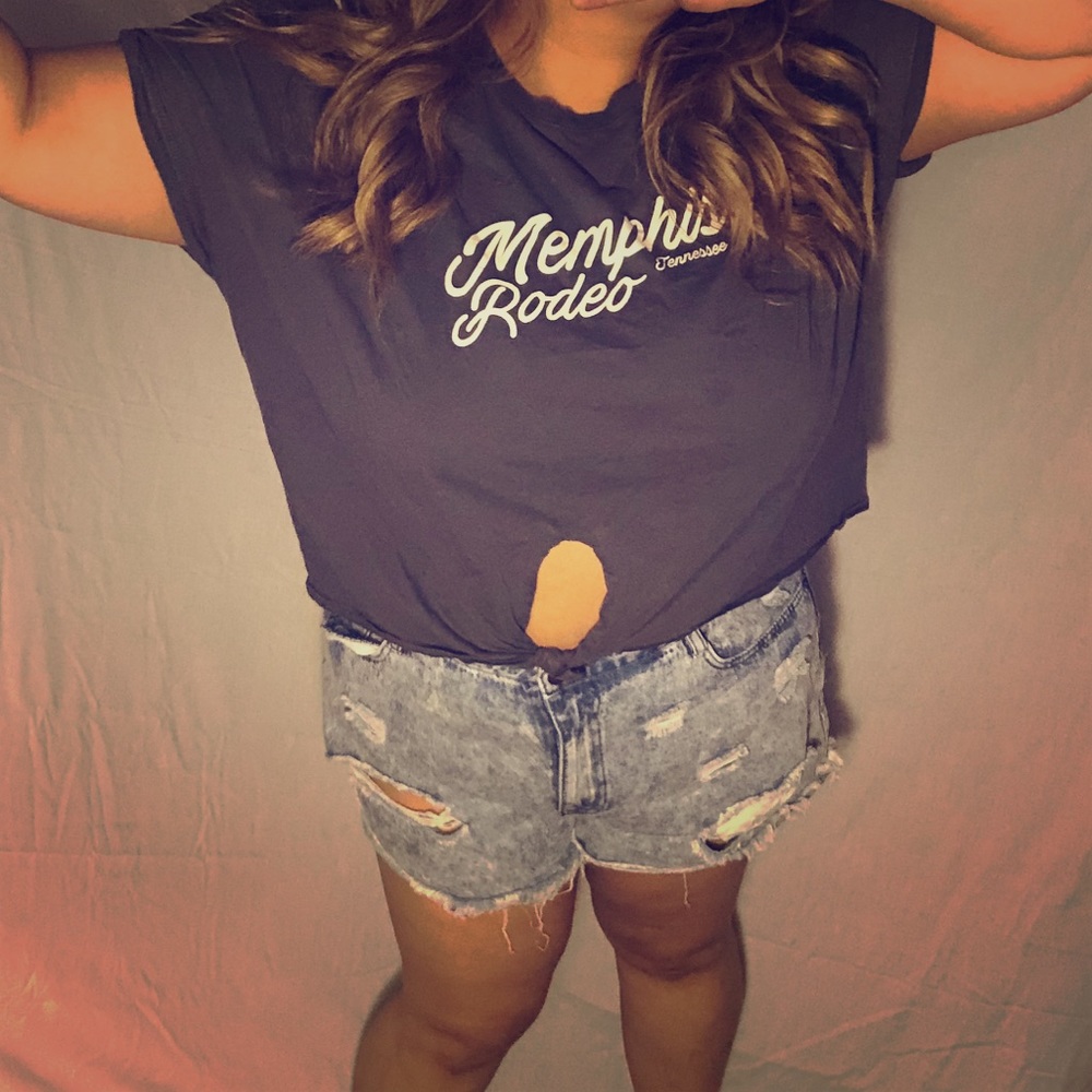 Blue/gray crop top tee